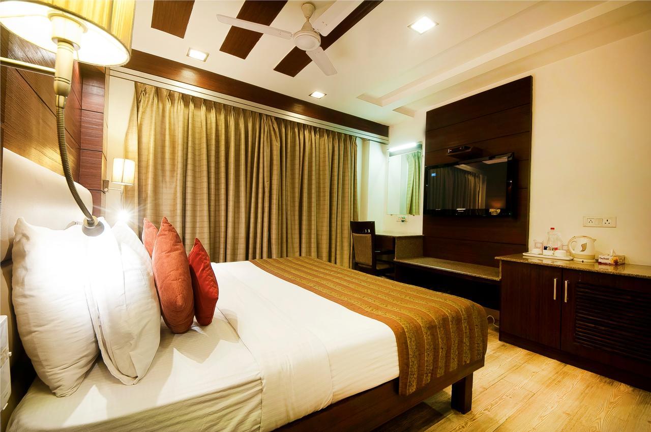 Hotel Amaltas International - Delhi-16 Neu-Delhi Exterior foto