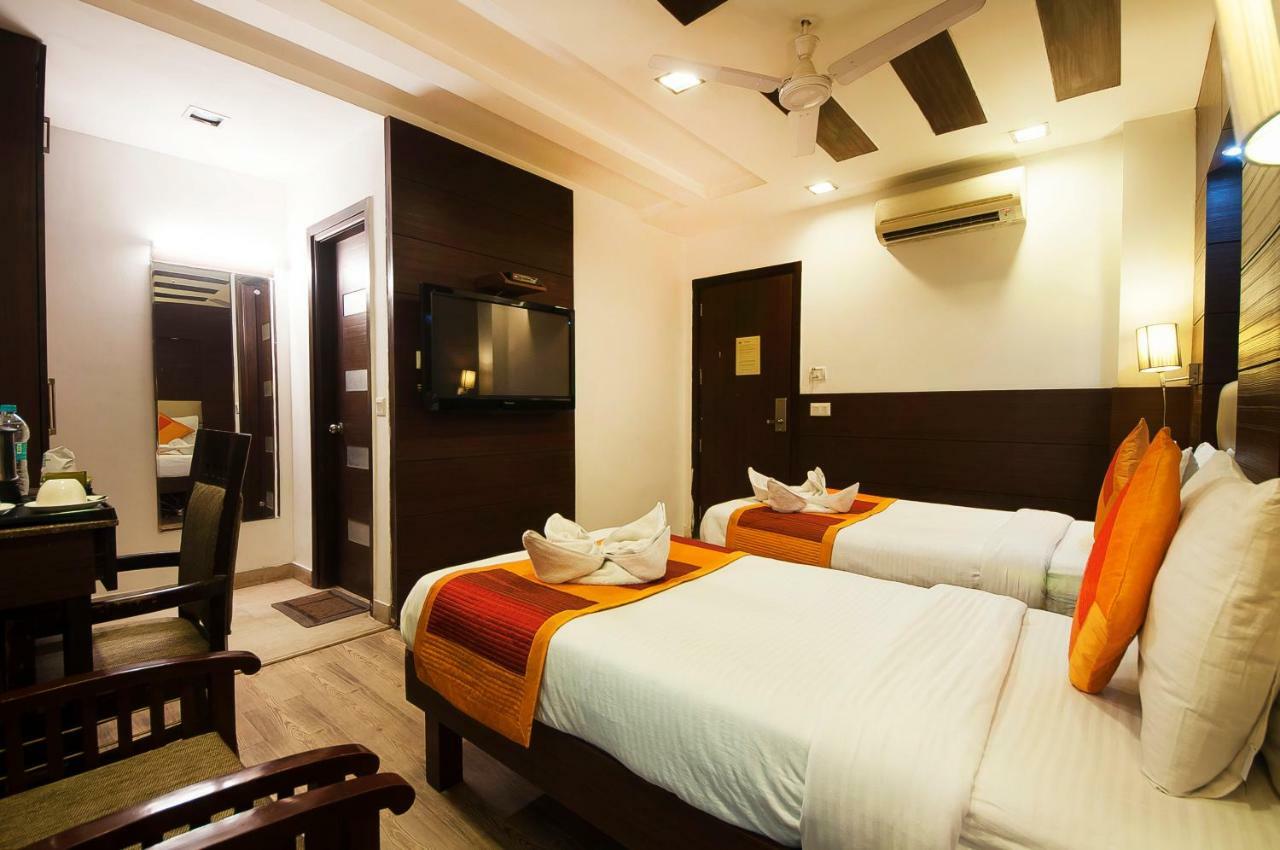 Hotel Amaltas International - Delhi-16 Neu-Delhi Exterior foto